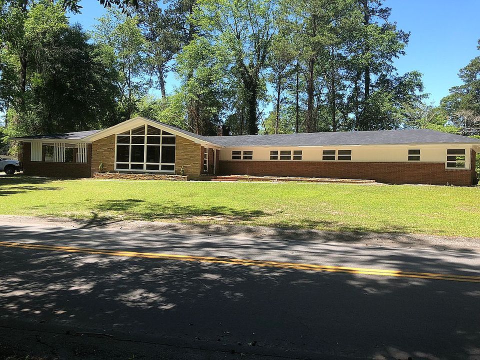 1st image of 260 Brookside Dr