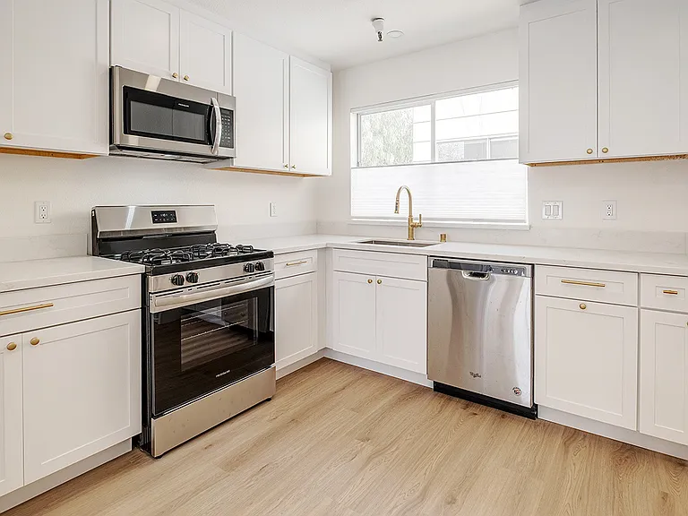 479 24th Ave #3 — Photo 4