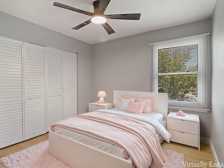 2208 Kensington Dr — Photo 36