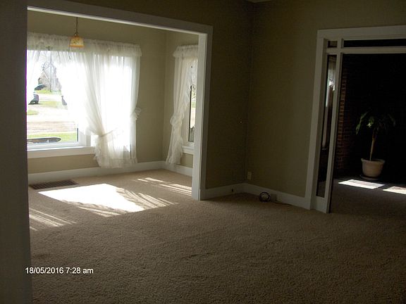 Lg windows add warmth to LR