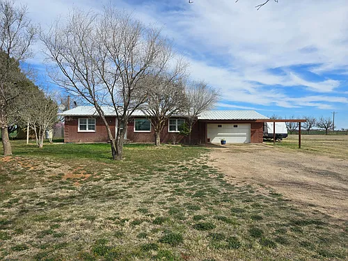 3006 N County Road 3500 Photo 1