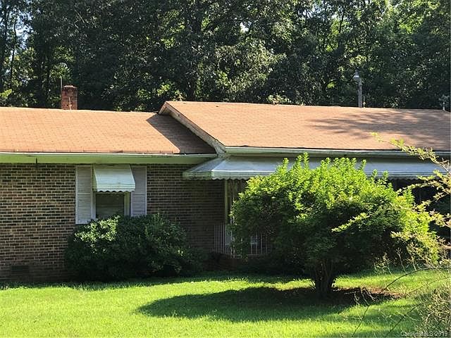2nd image of 226 Branchwood Cir