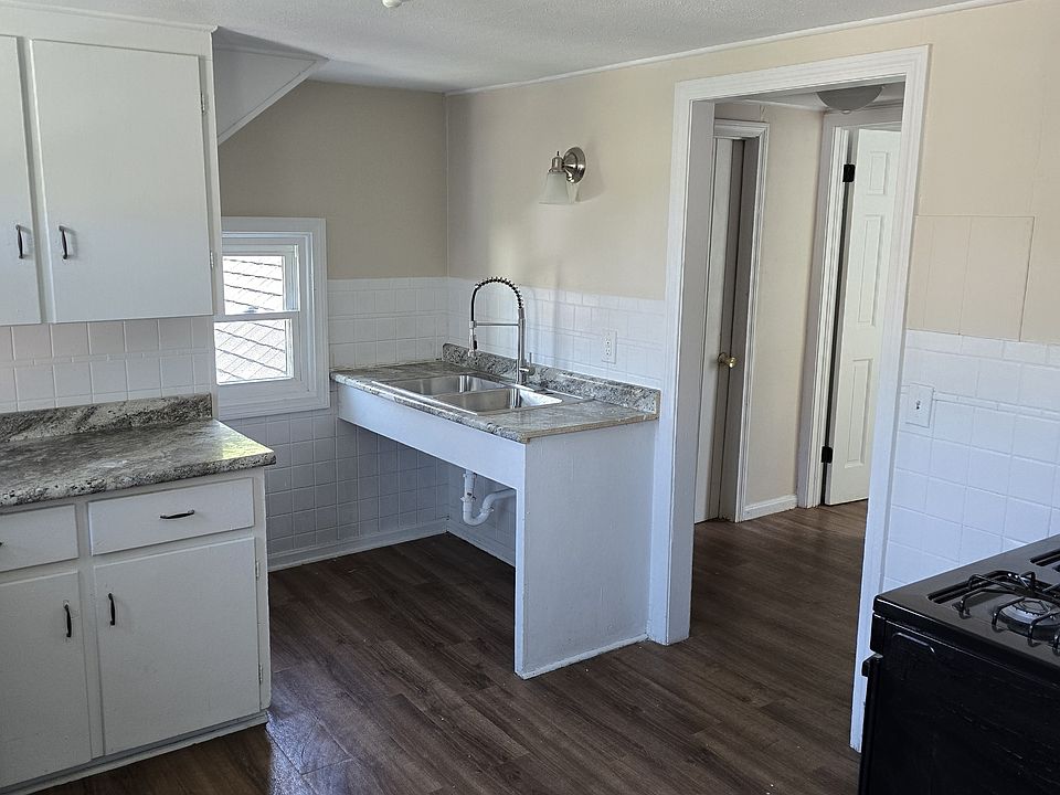 1st image of 1410 McKinley St #3