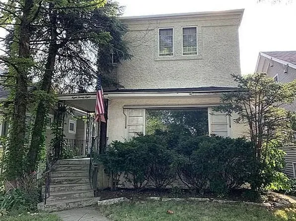 828 N Ridgeland Ave, Oak Park, IL 60302