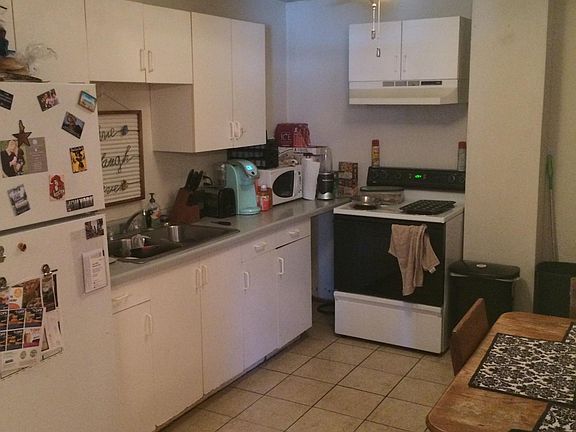 2nd image of 256 E Sarnia St APT 10