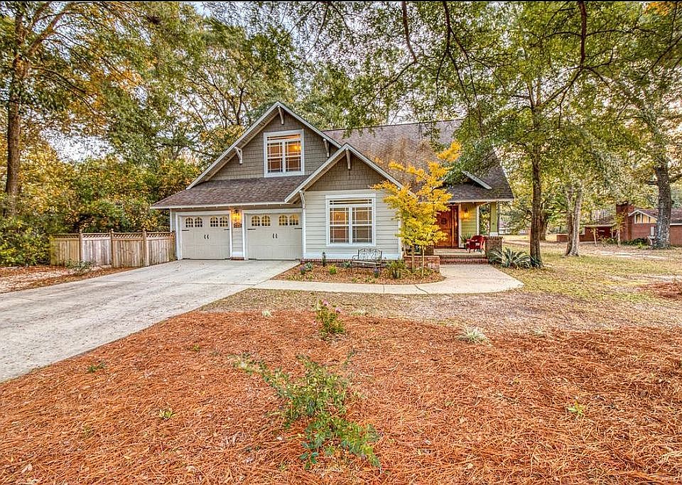 Great curb appeal!