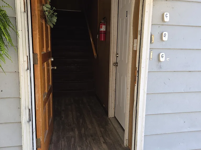330 W Coler St #G — Photo 3