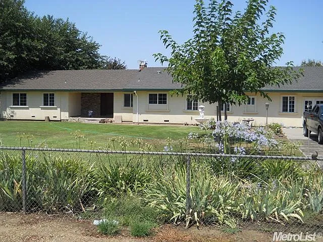 14267 E Live Oak Rd photo 1