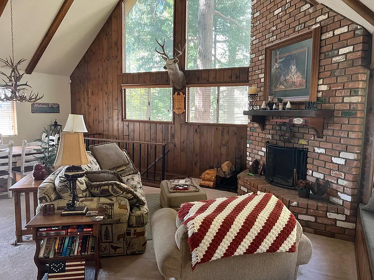 410 Rainer Rd — Photo 4