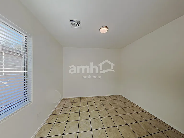 124 E Calle Puente Azul — Photo 17