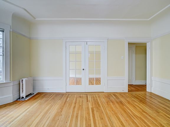 5th image of 2504 Washington St APT 4