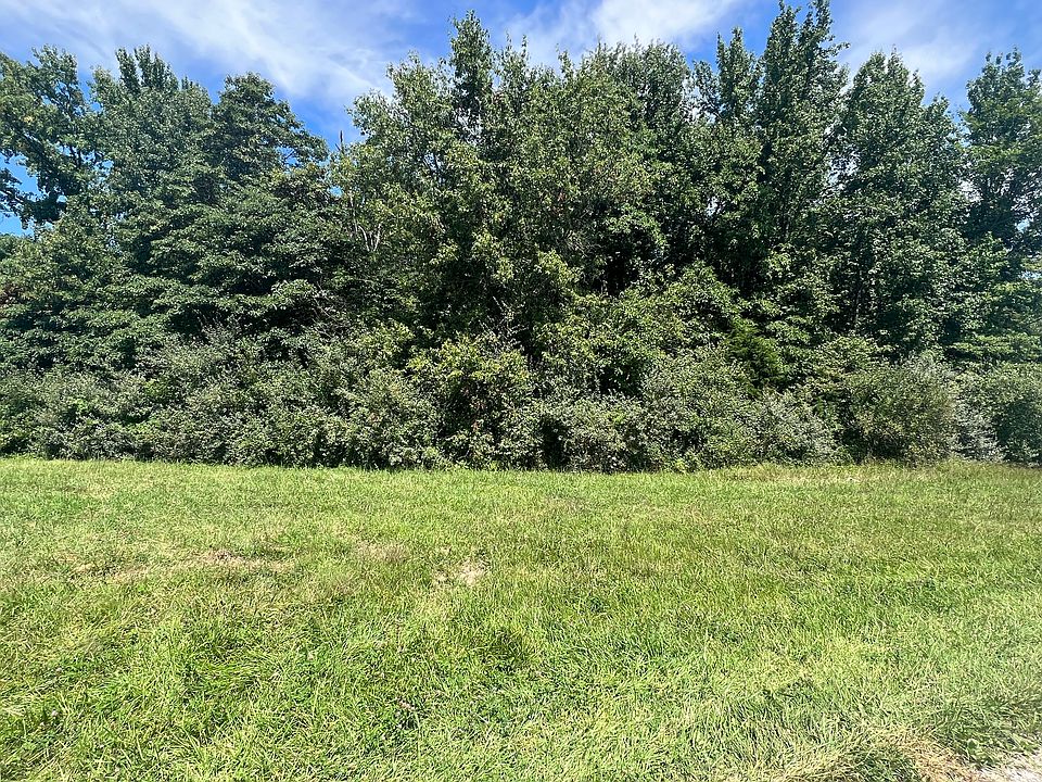 1st image of 1433 NE Cayuga Trl