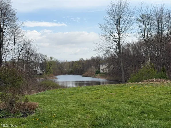 2813 Crows Nest Cir, Uniontown, OH 44685