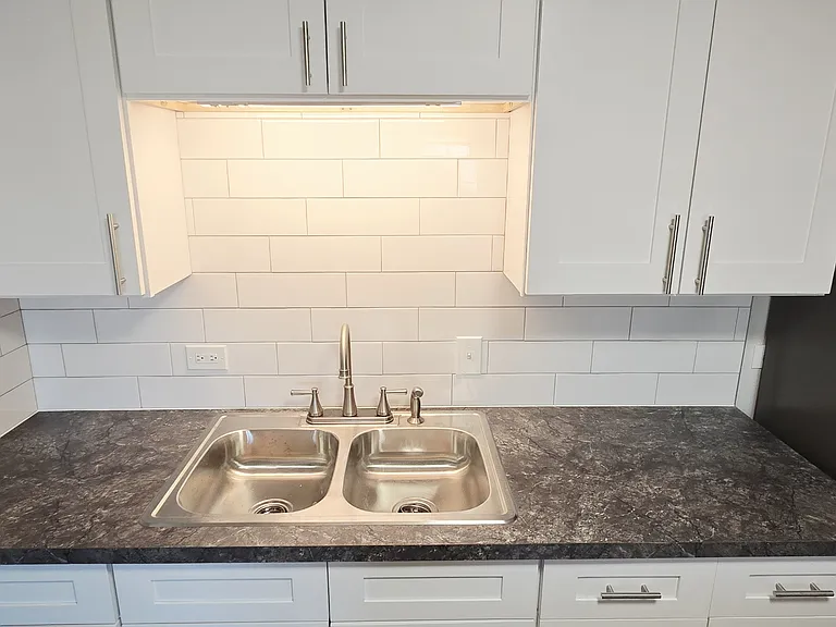 11011 S Lloyd Dr #15 — Photo 2