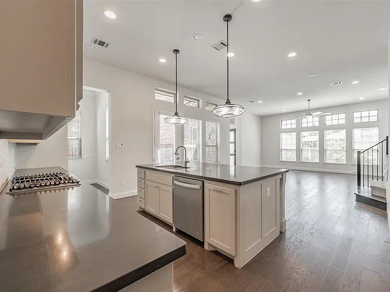 8075 Sunflower Ln — Photo 9