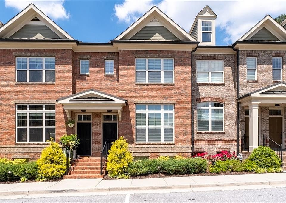 1st image of 1222 Lavista Cir NE