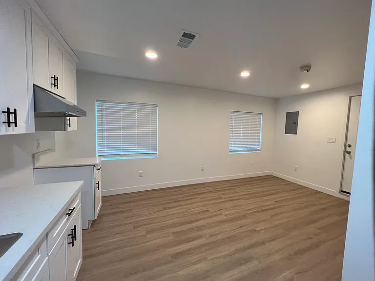 11820 Rio Hondo Pkwy — Photo 4