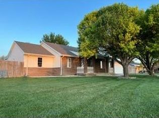 1404 S Eisenhower St, Hugoton, KS 67951