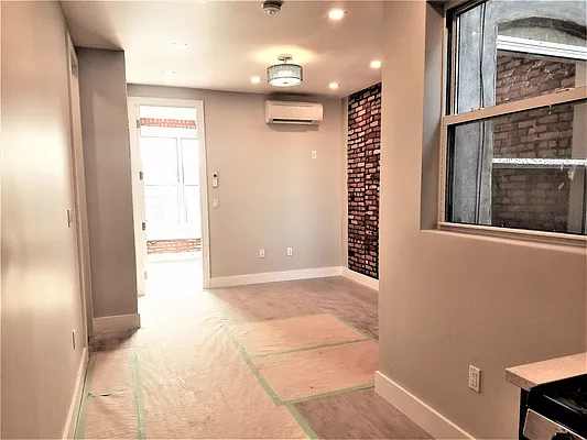 Rented by The Hamilton Group | media 6