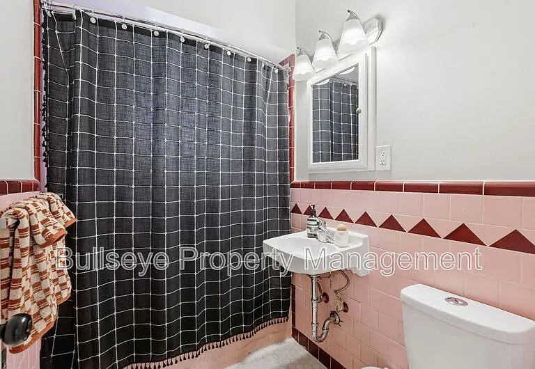 6530 N Central Ave — Photo 30