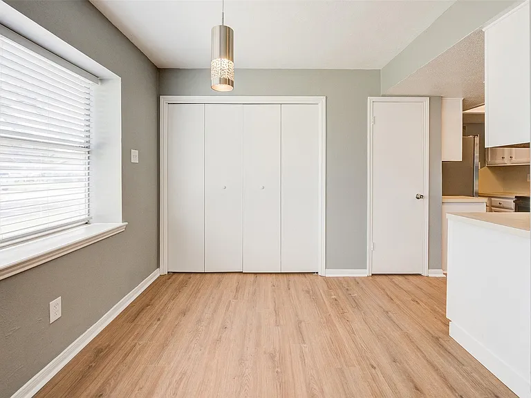 11602 Lennington Ln — Photo 7
