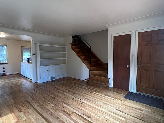 2nd image of 3255 N Bellaire St