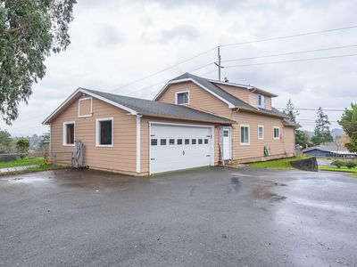 2270 Lewis St, North Bend, OR, 97459