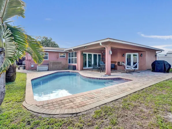 7671 NW 15th Court, Pembroke Pines, FL 33024