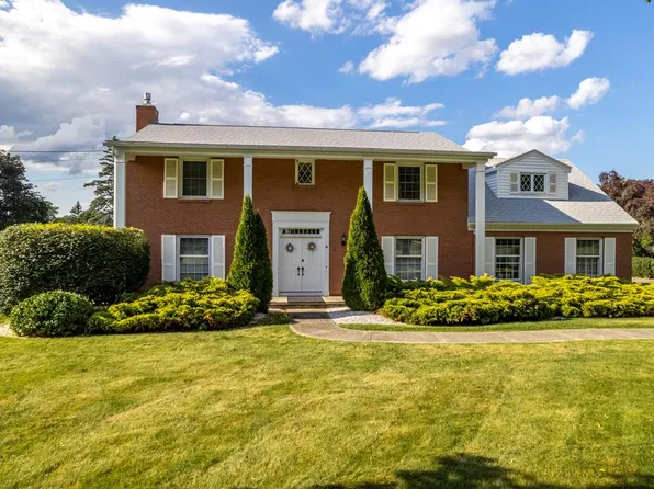 808 W Lockhart St, Sayre, PA 18840