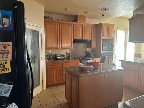 2nd image of 1250 Cavalry St