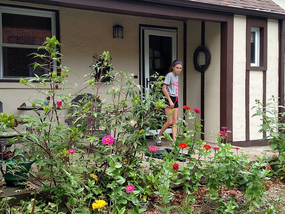 1st image of 303 Crestwood Ave