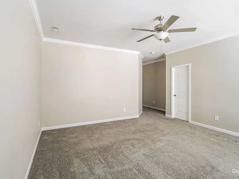 2078 Springfield Dr — Photo 12