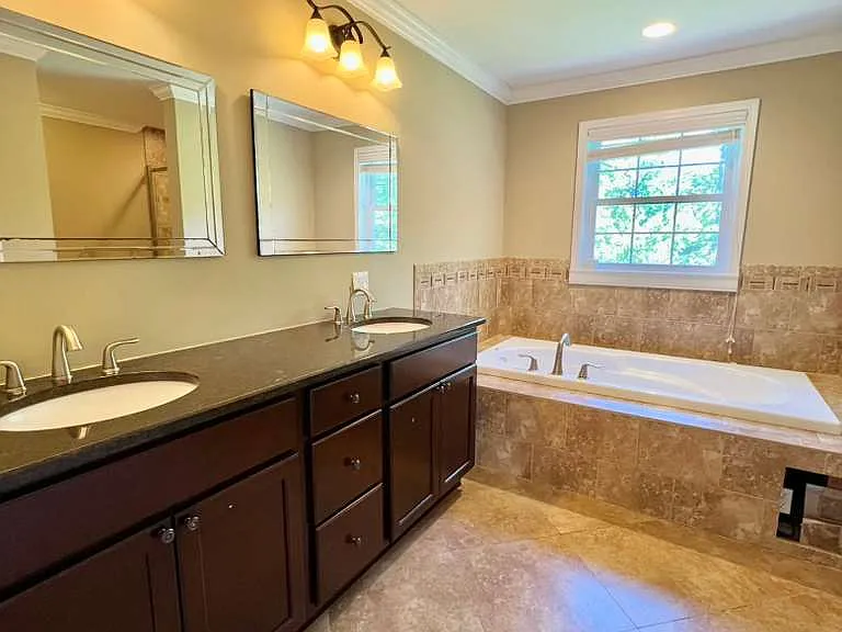 10 Apple Hill Dr — Photo 26