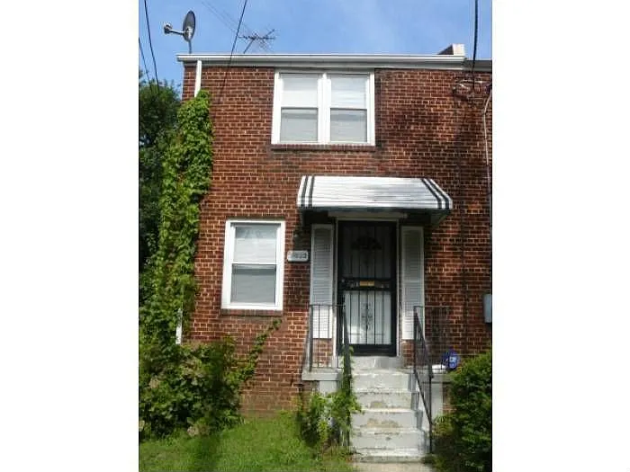 3433 24th St SE photo 1