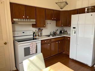 614 Rader Aly, Columbus, OH 43206