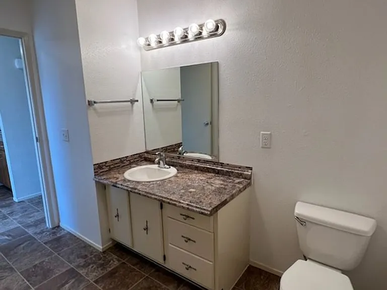 308 N Georgia Ave — Photo 11