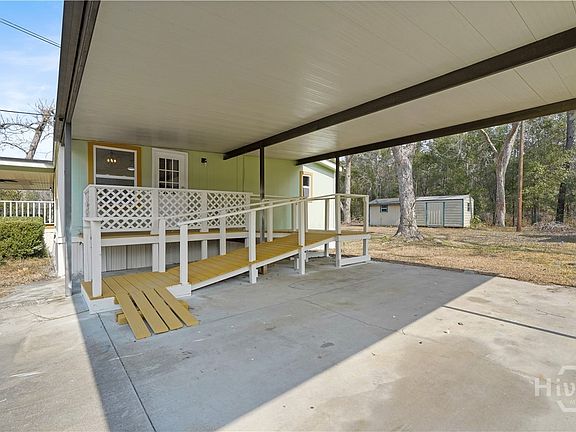 4th image of 232 Oak Drive