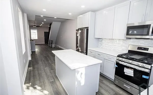 3230 Fontain St — Photo 14