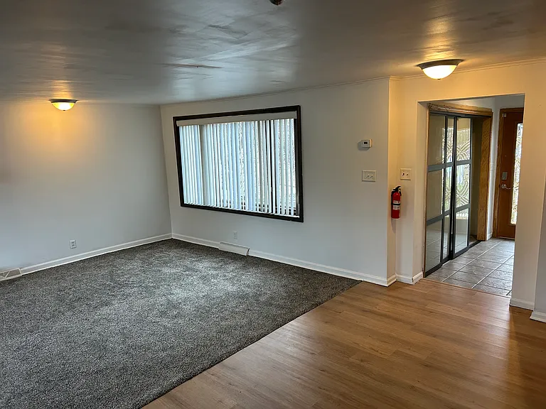 10401 Degrand Dr — Photo 26