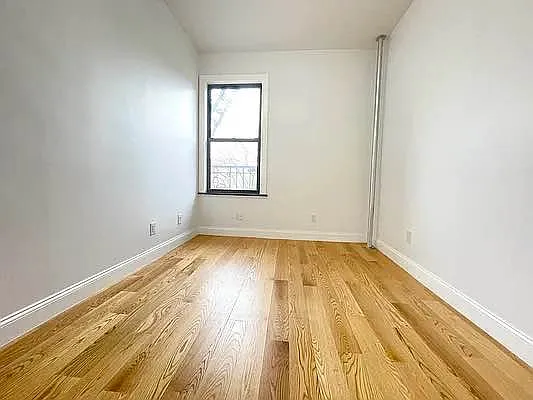 Rented by Bruma Realty LLC | media 18