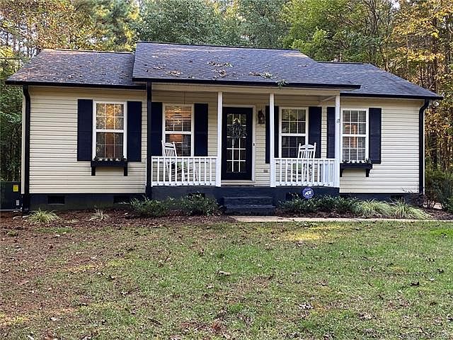 1st image of 124 Waderich Ln