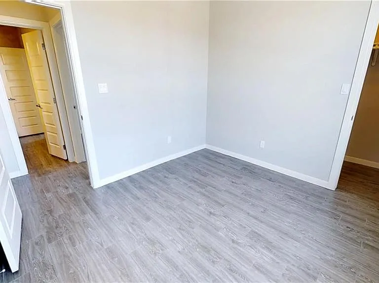 5261 Lost Creek Ln — Photo 11