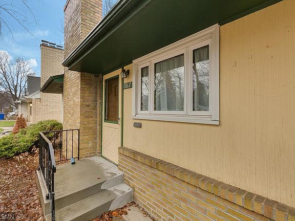 2nd image of 987 Hyacinth Ave E