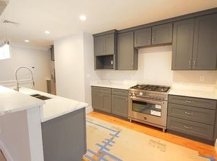 115 Elm St #C, Amesbury, MA 01913