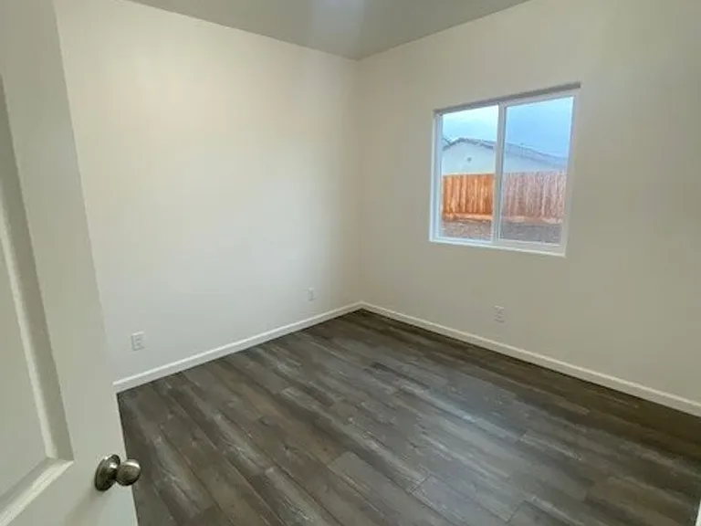 3924-3926 S Burke St #3928 — Photo 7