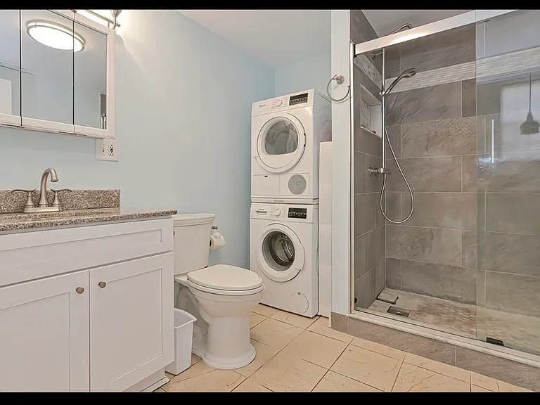 441 Washington Ave #1 — Photo 9