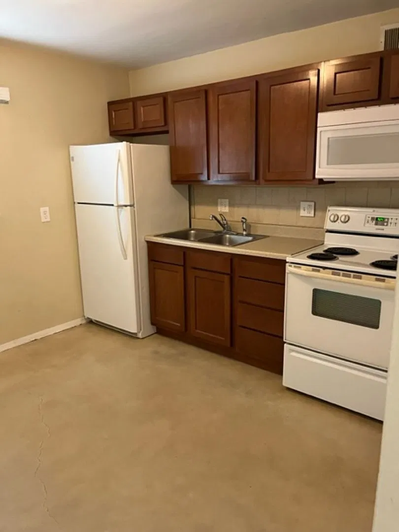 2 bed, 1.0 bath, 708 sqft, $1,099 — Photo 3