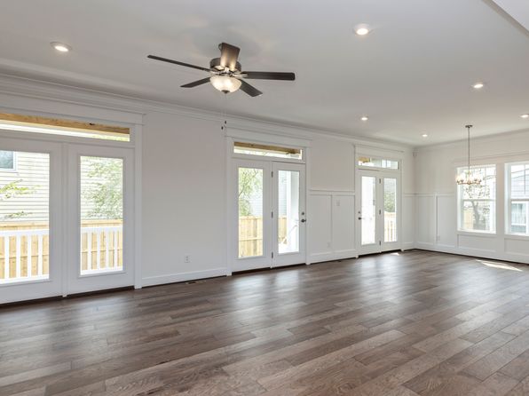 virginia-beach-virginia-446748317 picture