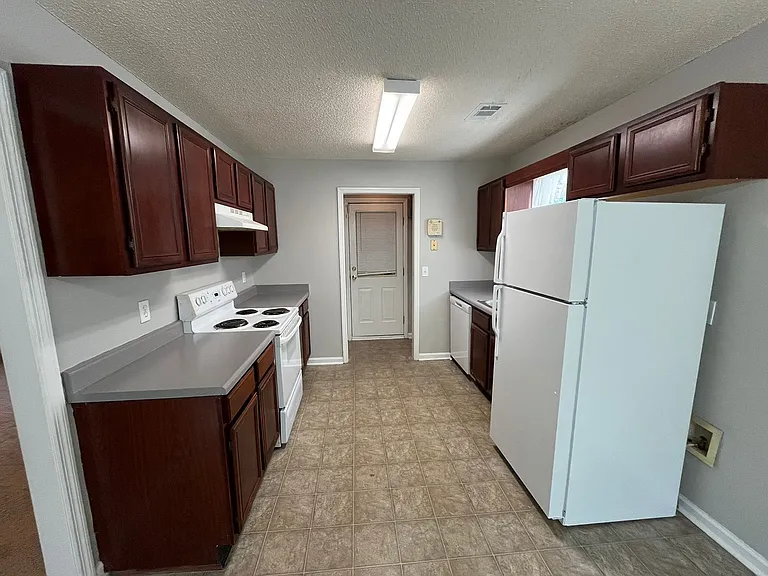 6057 Buxton Dr — Photo 6