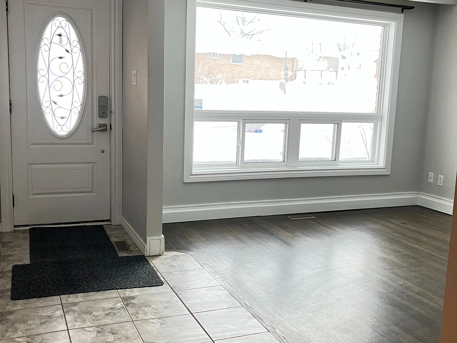 3 bed, $2,200 — Photo 2